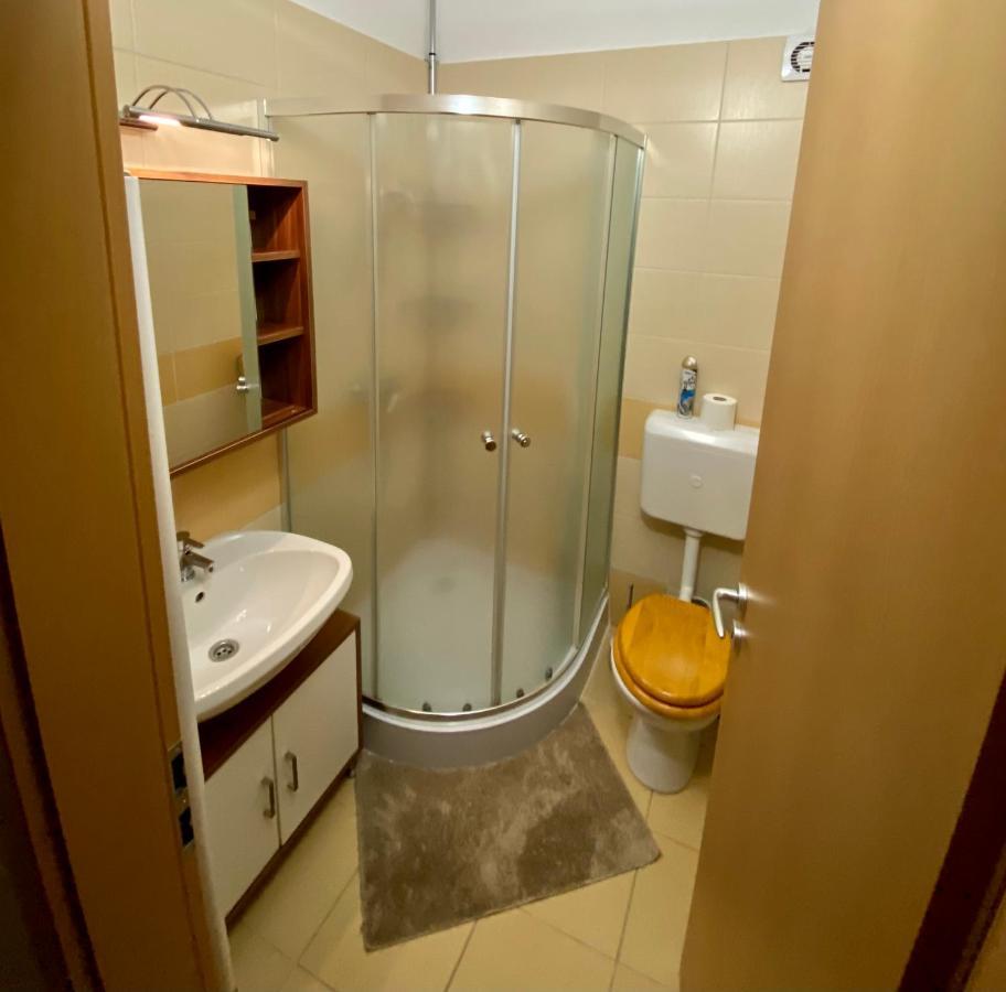 Barand Apartman Эгер Экстерьер фото