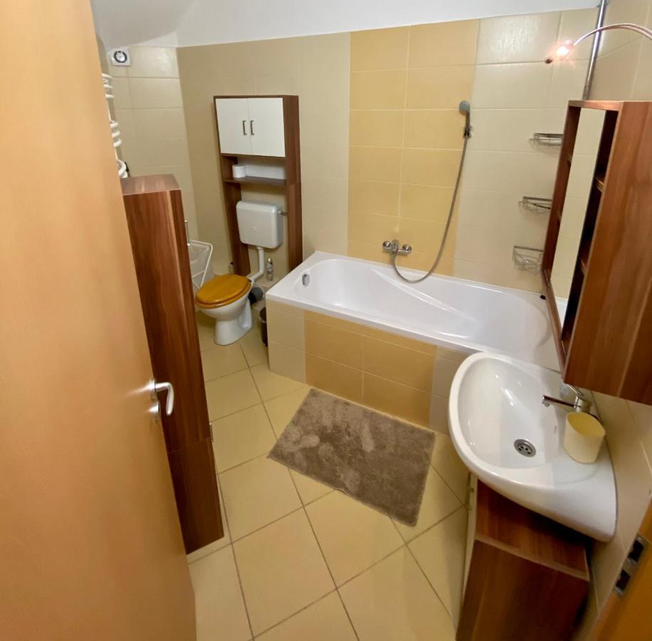 Barand Apartman Эгер Экстерьер фото