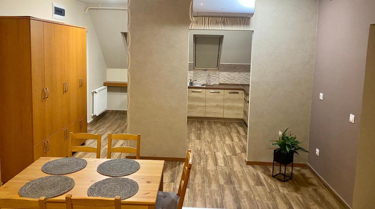 Barand Apartman Эгер Экстерьер фото