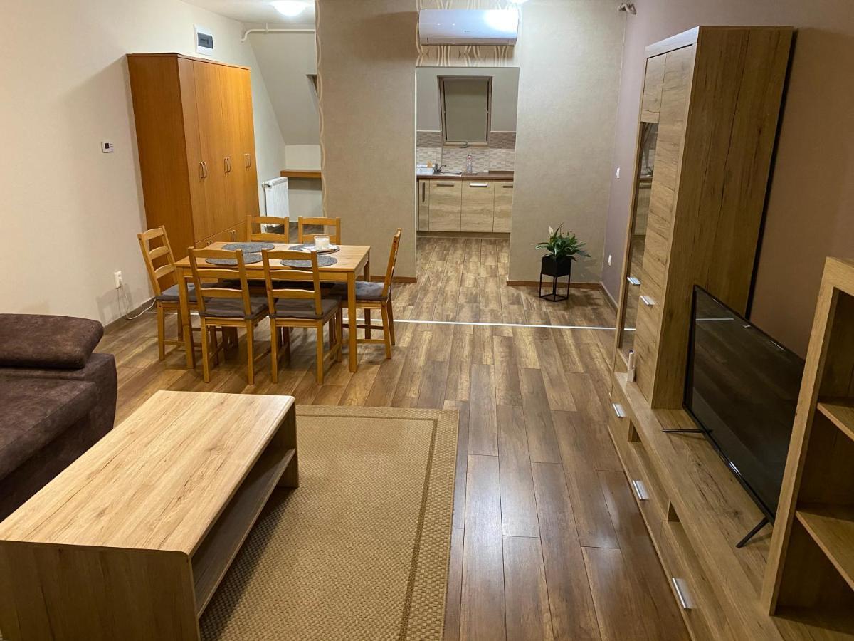 Barand Apartman Эгер Экстерьер фото